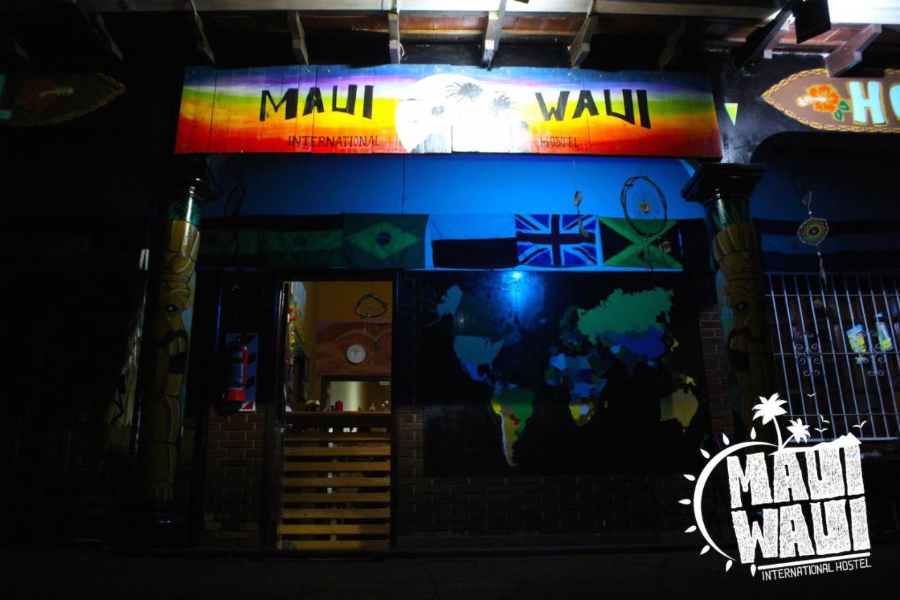 Maui Waui International Hostel Encarnación Exterior foto